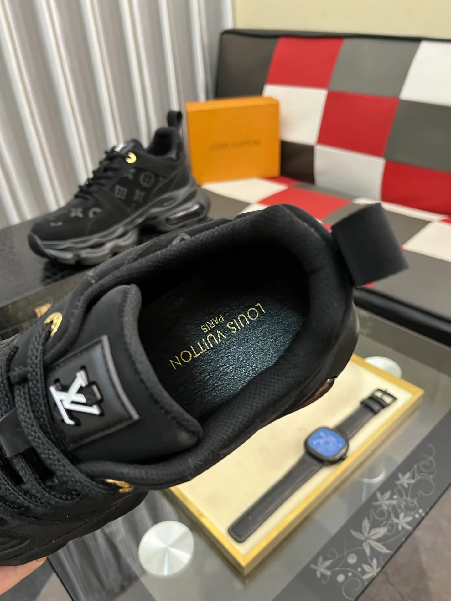 Men's shoes 💰458⌚️⌚️LV Louis Vuitton. The latest trendy casual shoes are popular in physical stores in sizes 38-44. New spring and summer comfortable imported custom original cowhide, unique jacquard fabric element design. Paired with sheepskin lining, Lv original bottom, [taiyang][taiyang] high-end packaging and high quality💪Details determine the quality, you can enter and leave the counter at will, welcome to compare🇮🇹
